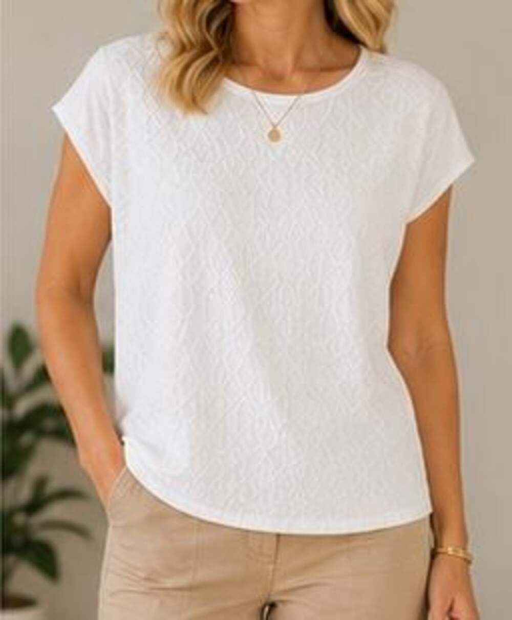 Kim Rogers White Crinkle Textured Cap Sleeve Crewneck Top